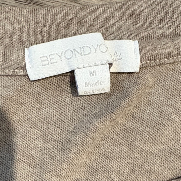 Beyond Yoga Grey Crop Top - Picture 2 of 2